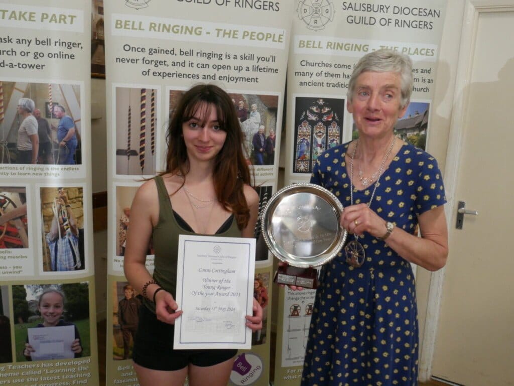 Conni Cottingham - Young Ringer of the Year being awarde her certificate